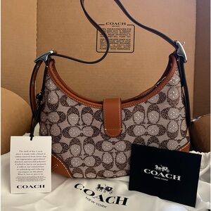 Hamptons Hobo Bag In Crystal Signature Jacquard